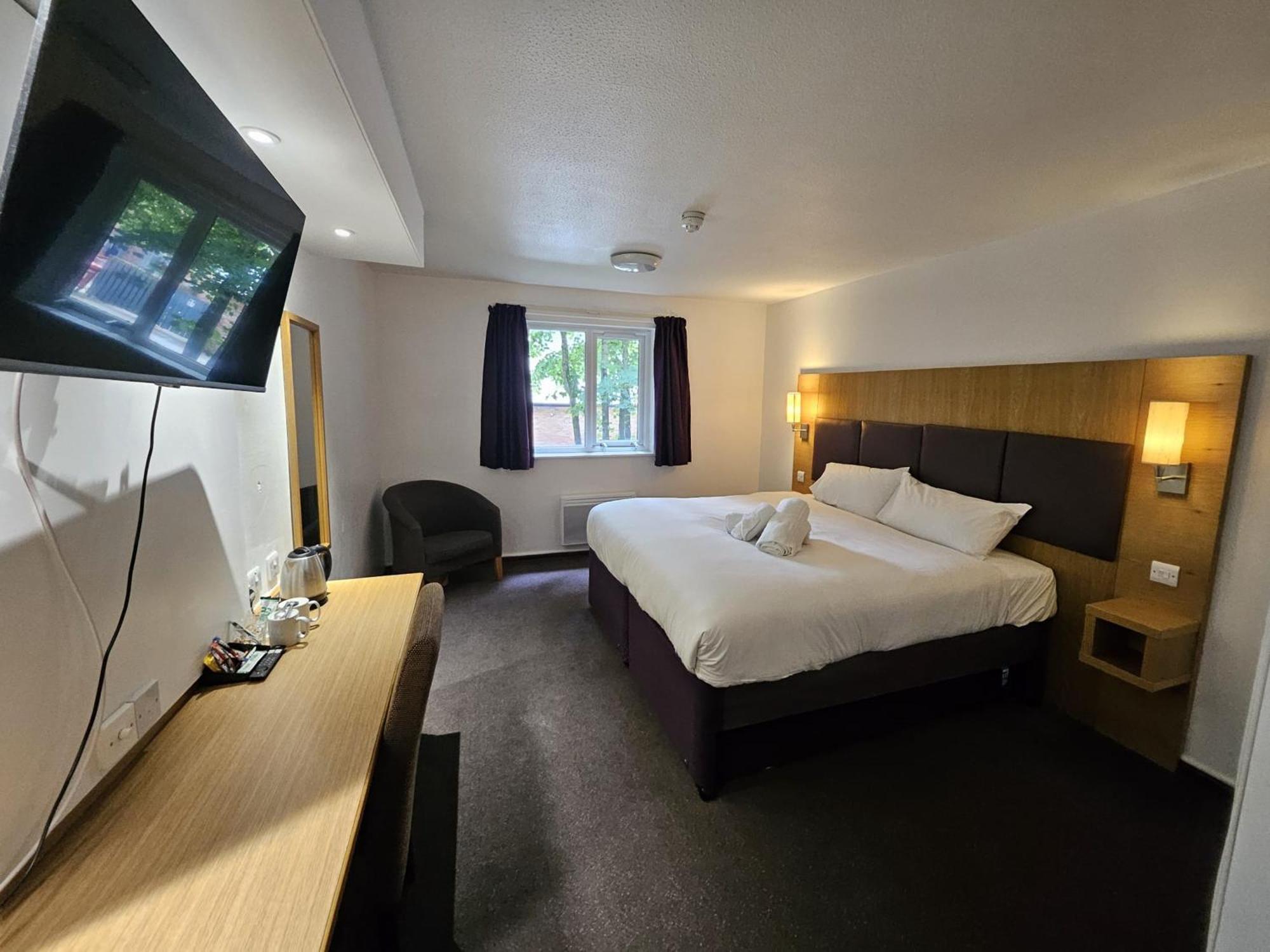 V Lodge Manchester Middleton  Bagian luar foto